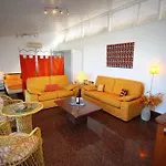 아파트 Parlour