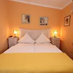 Parlour *